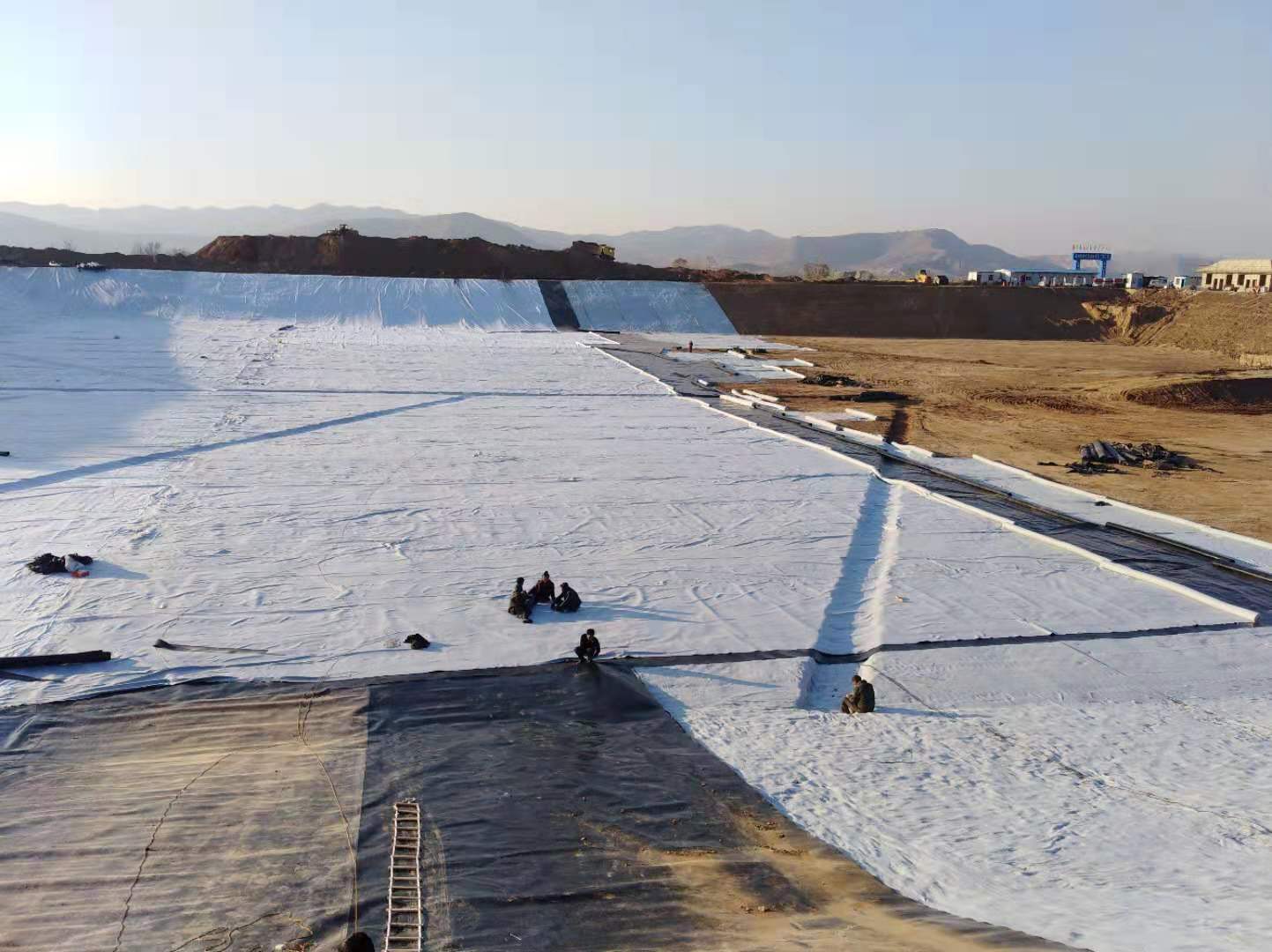 土工材料使节水灌溉工程的安全性、承接性得到提高