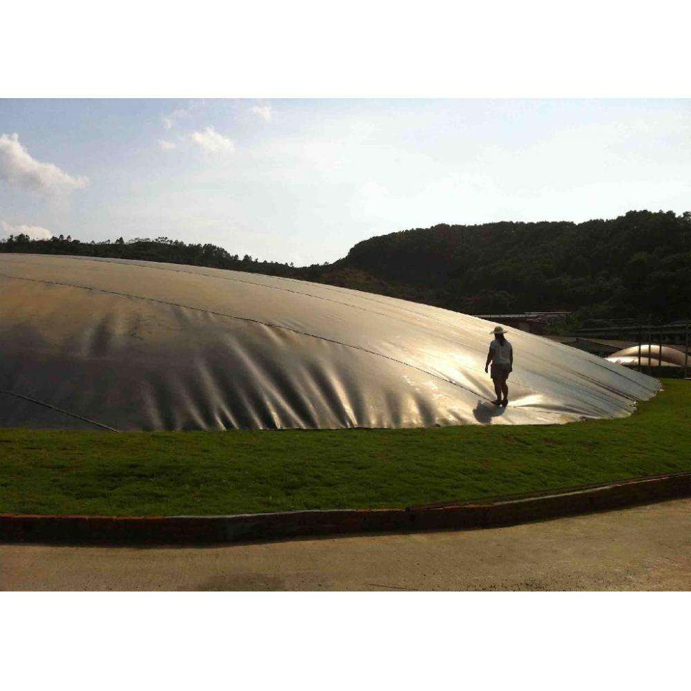 黑膜沼气池具有普通防水材料无法比拟的防渗效果