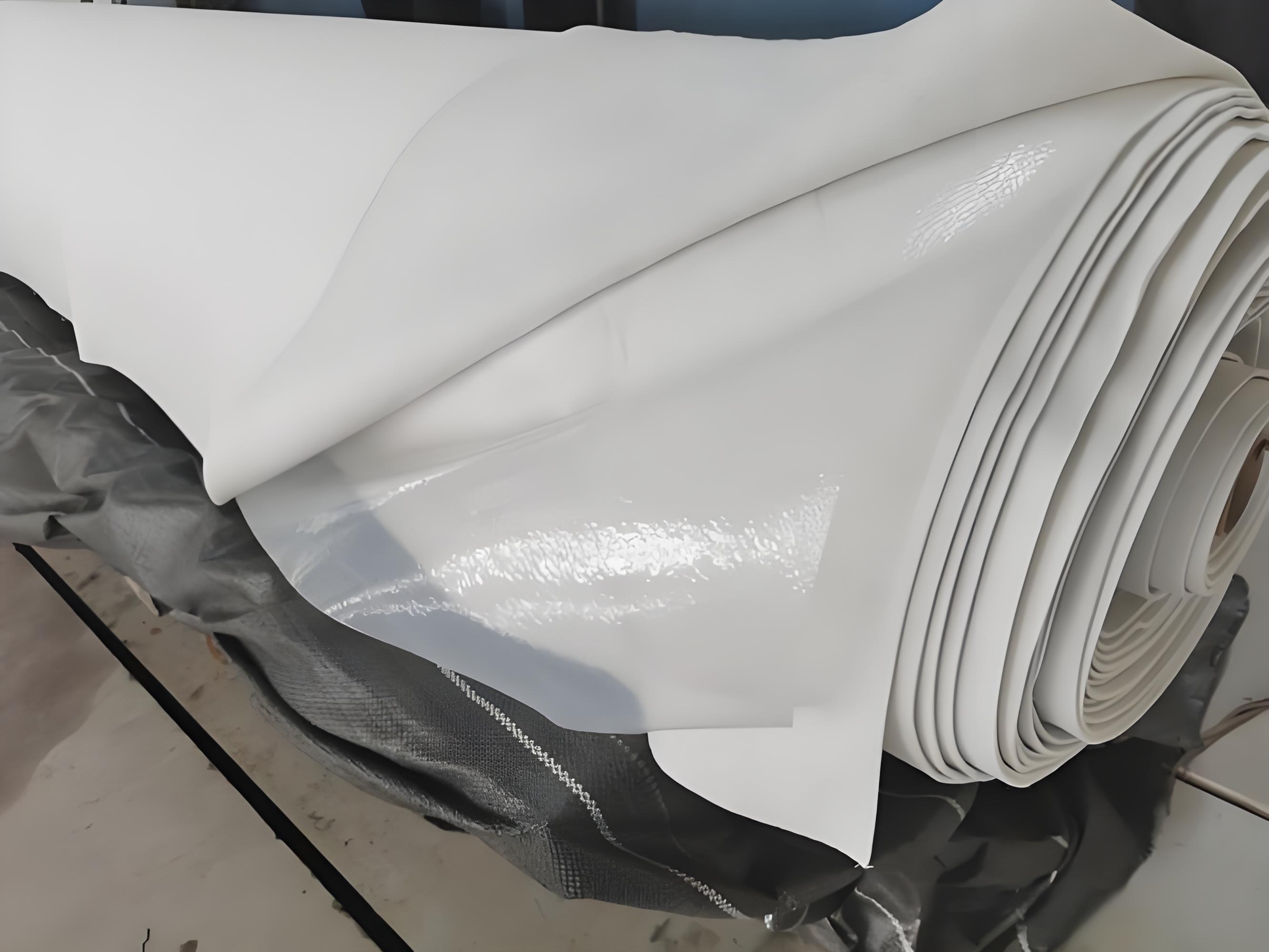 HDPE 防渗膜焊接施工全流程解析:5 大核心环节的质量管控标准 HDPE 防渗膜焊接施工全流程解析:5 大核心环节的质量管控标准