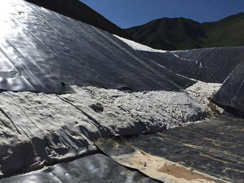 库底铺塑排气(水)措施在实际应用、施工过程中存在的主要问题